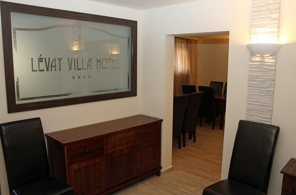 Levay Villa Hotel Miskolc Exteriör bild